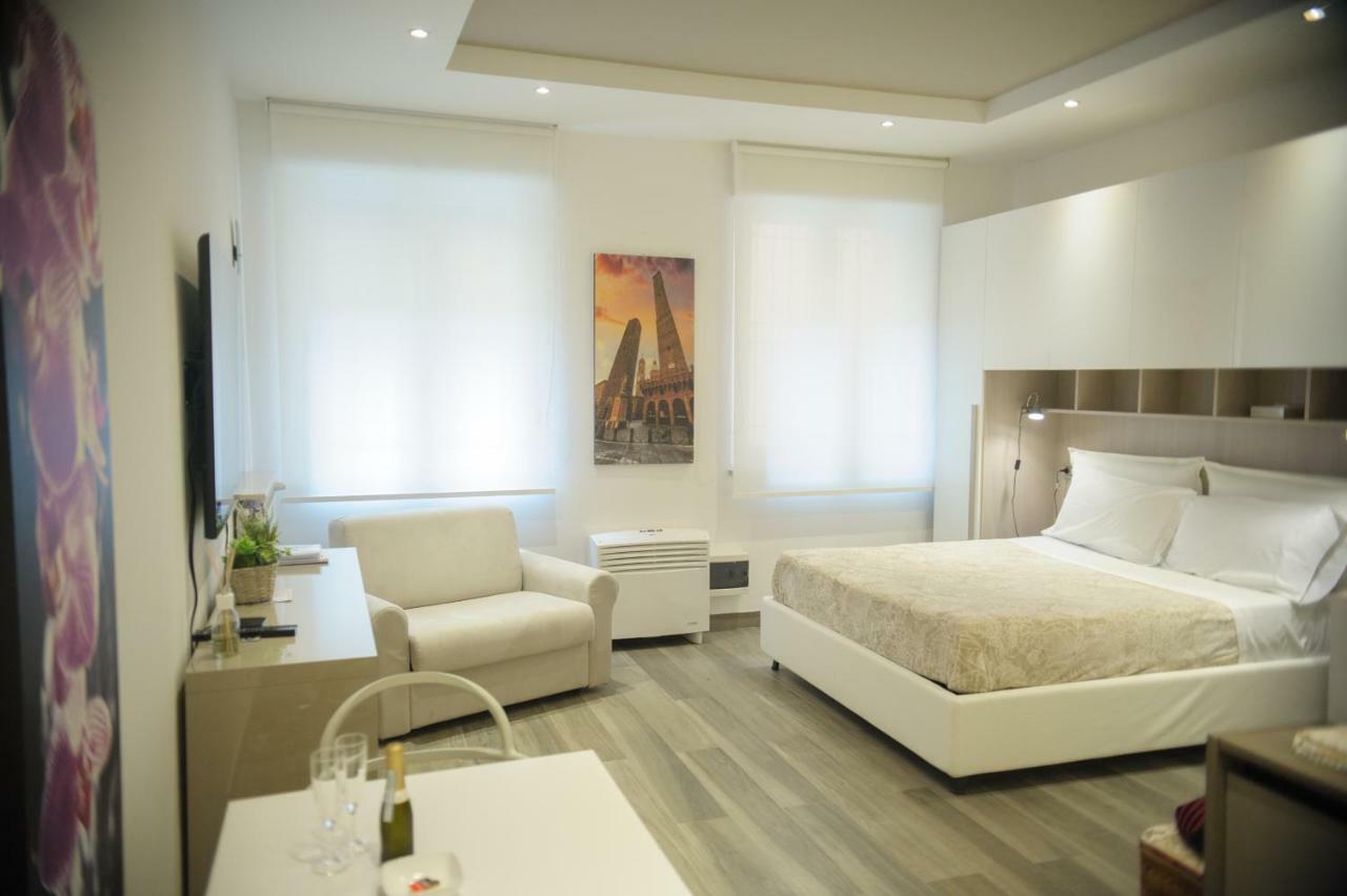 Andrea Luxury Apartments Strada Maggiore Studio 1 Bologna Exterior photo